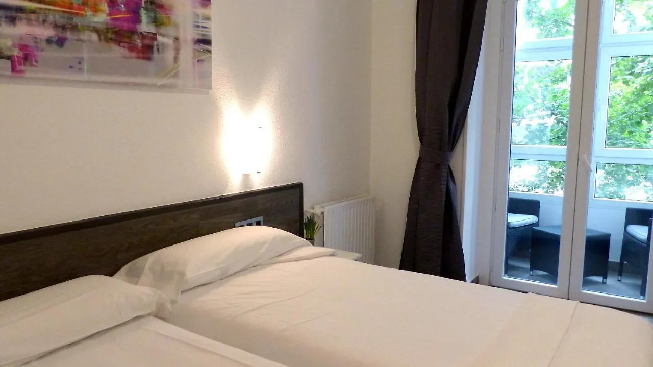 Pension Donostiarra San Sebastián 2*,  İspanya