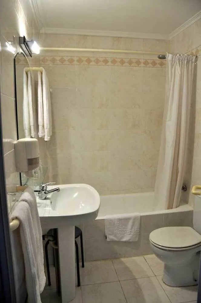 Pension Donostiarra San Sebastián 2*,